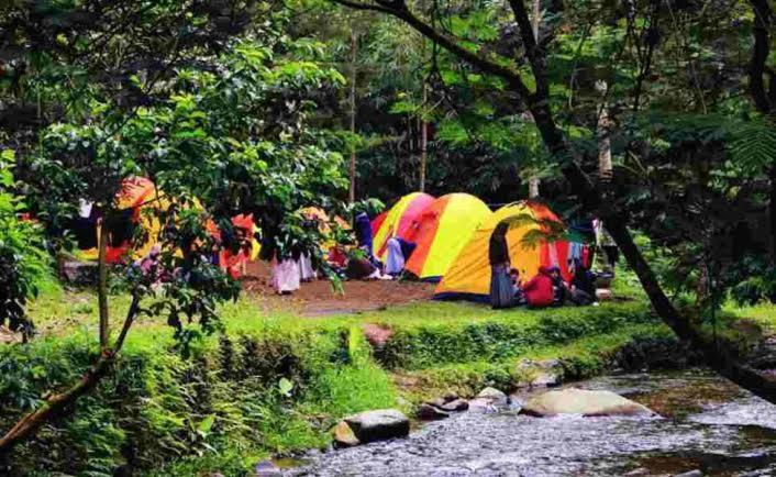 Hotel Tapian Taruko Camp Bukittinggi Exterior foto